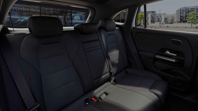 Mercedes-Benz EQA 350 4MATIC Business Solution AMG 67 kWh | Night | Burmester | Memory | Trekhaak | Rijassistentiepakket |