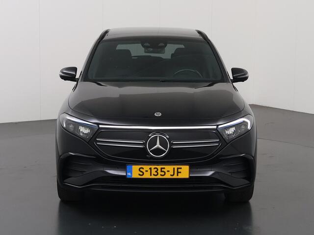 Mercedes-Benz EQA 300 4MATIC Luxury Line 67 kWh | Panoramadak | AMG | Night | 360 graden camera | Stoelverwarming |