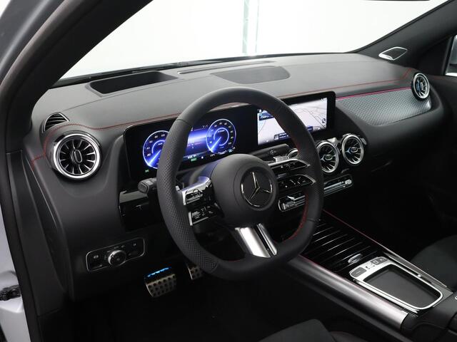 Mercedes-Benz EQA 250+ Business Solution AMG 71 kWh | Panoramadak | Head-Up display | Winterpakket | Stoelverwarming |