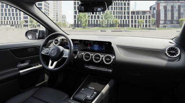 Mercedes-Benz EQA 250+ Business Solution Luxury 71 kWh GARANTIE | Dodehoek | Uniek Kleur | Sfeerverlichting | CARPLAY