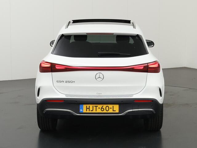 Mercedes-Benz EQA 250+ Business Solution AMG 71 kWh | Panoramadak | Burmester | Head-up display | Memory stoelen | Winter pakket | 360 camera |