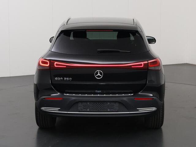 Mercedes-Benz EQA 250 Luxury Line 67 kWh | Getint glas | Widescreen | Sfeerverlichting |