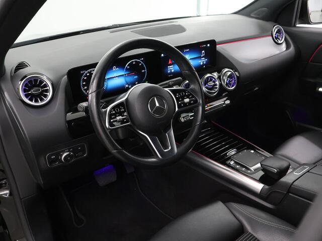 Mercedes-Benz EQA 250 Business Solution Luxury 67 kWh | Rijassistentiepakket | Trekhaak | Stoelverwarming | Sfeerverlichting |