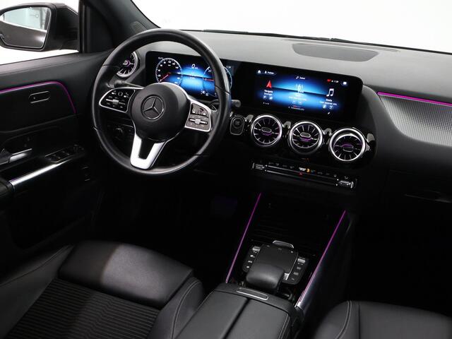 Mercedes-Benz EQA 250 Business Solution Luxury 67 kWh | Rijassistentiepakket | Trekhaak | Stoelverwarming | Sfeerverlichting |