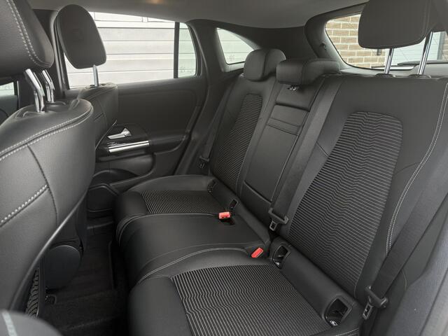 Mercedes-Benz EQA 250 EQA Luxury | Sfeerverlichting |