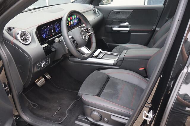 Mercedes-Benz EQA 250+ AMG Line 71 kWh NL- Auto!! Elek Trekhaak I Pano I Sfeerverl