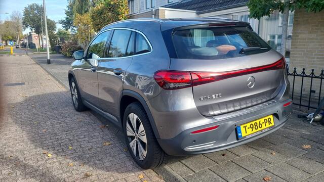 Mercedes-Benz EQA 250 Business Line 67 kWh Widescreen Led Camera