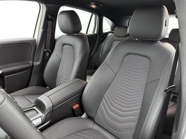 Mercedes-Benz EQA 250+ Business Solution 71 kWh | Parkeerpakket met achteruitrijcamera | Widescreen display | Zitcomfortpakket | Sfeerverlichting | EASY PACK achterklep | Stoelverwarming voor | Licht- en zicht pakket |