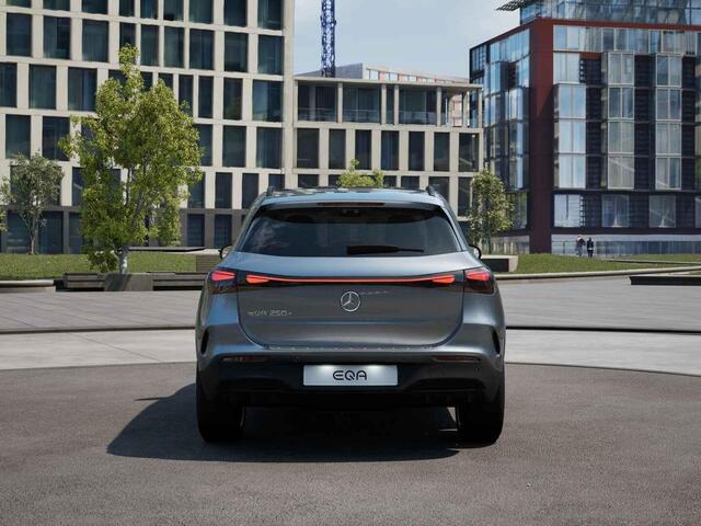 Mercedes-Benz EQA 250+ Business Solution AMG 71 kWh Panorama dak