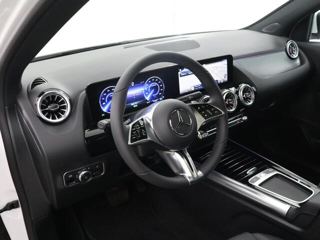 Mercedes-Benz EQA 250+ Business Solution Luxury 71 kWh | Panoramaschuifdak | Winterpakket | Dodehoekassistent |