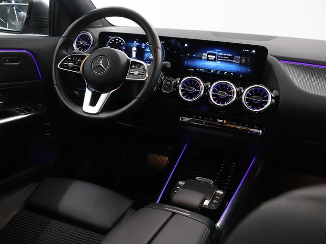 Mercedes-Benz EQA 250 Business Line 67 kWh | Trekhaak | Stoelverwarming | Sfeerverlichting | Achteruitrijcamera |