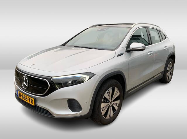 Mercedes-Benz EQA 250 Business Solution AMG 67 kWh / Full option! / Trekhaak / Panoramadak / 360Camera / Head-up / Burmester / Half leder / 18'' / CarPlay / Navigatie / Dodehoek / DAB / Stoelverwarming / ACC