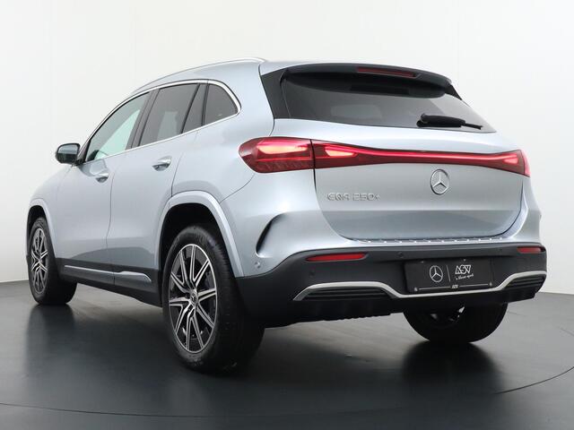 Mercedes-Benz EQA 250+ Business Solution AMG 71 kWh Accu | Panorama - Schuifdak | 360° Camera | Head-Up Display | Burmester Surround Sound | Apple Carplay & Android Auto | DAB+ Radio | 19" Lichtmetalen AMG Velgen