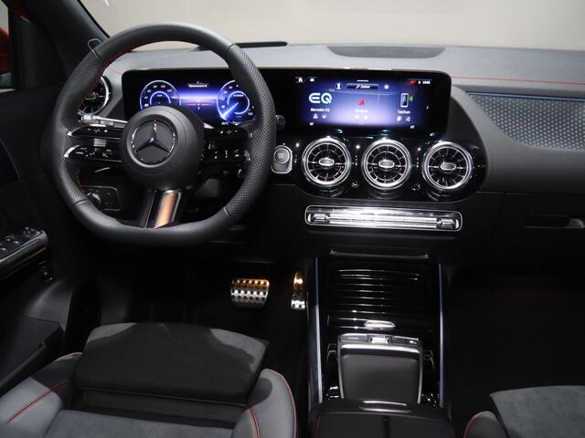 Mercedes-Benz EQA 250+ Business Solution AMG 71 kWh | Panoramaschuifdak | Dodehoekassistent | Head-up | Burmester | Winterpakket | Trekhaak |