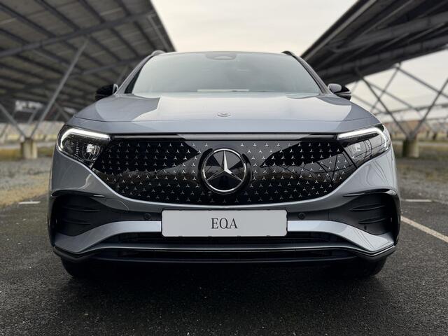 Mercedes-Benz EQA 250+ Business Solution AMG 71 kWh | Night | Panoramaschuifdak | Leder | Head-up | Burmester | Winterpakket |