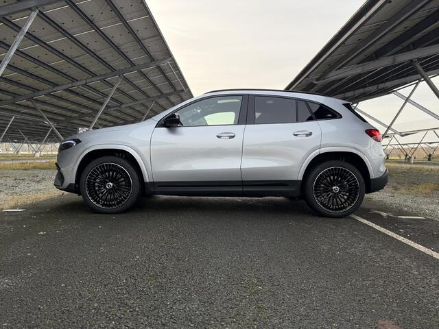 Mercedes-Benz EQA 250+ Business Solution AMG 71 kWh | Night | Panoramaschuifdak | Leder | Head-up | Burmester | Winterpakket |