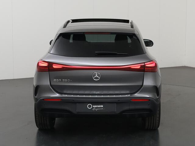 Mercedes-Benz EQA 250+ Business Solution AMG 71 kWh | Panoramaschuifdak | Night | Dodehoekassistent | Head-up | Burmester | Winterpakket |