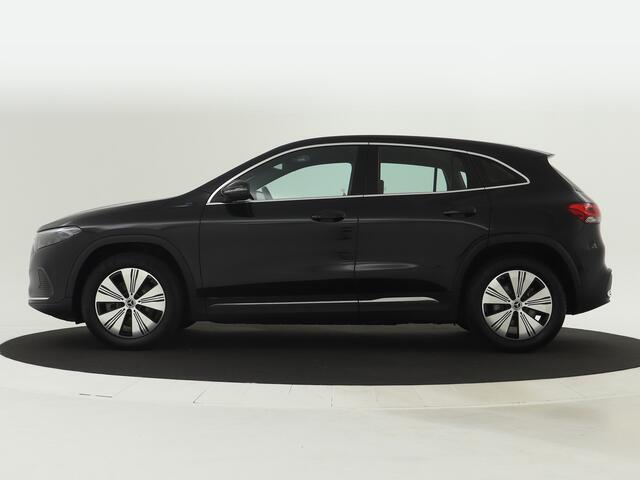 Mercedes-Benz EQA 250+ Luxury Line 71 kWh | Achteruitrijcamera | Dodehoekassistent | Sfeerverlichting | Navigatie | Inclusief 48 maanden MB Certified garantie voor Europa.