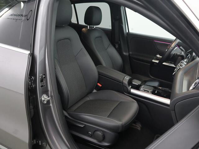 Mercedes-Benz EQA 250 Luxury Line 67 kWh | Panoramadak | Sfeerverlichting | Elektrische achterklep | Achteruitrijcamera |