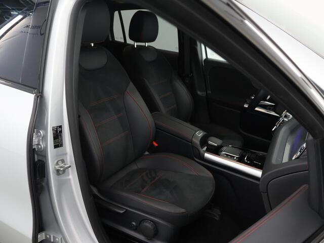 Mercedes-Benz EQA 250+ AMG Line 71 kWh | Night pakket | Stoelverwarming | Widescreen | Sfeerverlichting |