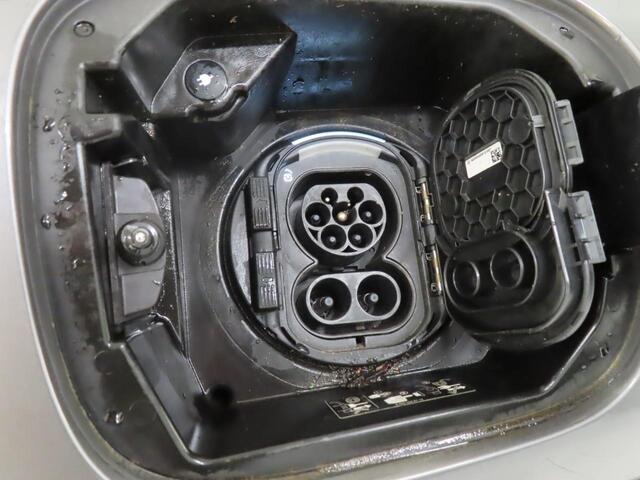 Mercedes-Benz EQA 250 Business Solution Luxury 67 kWh | 92750 km | Trekhaak | Panoramadak