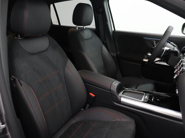 Mercedes-Benz EQA 250+ Business Solution AMG 71 kWh | Panoramaschuifdak | Night | Dodehoekassistent | Head-up | Burmester | Winterpakket |