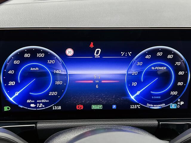 Mercedes-Benz EQA 250+ Business Solution AMG 71 kWh | Trekhaak | Nightpakket | GUARD 360° Voertuigbescherming Plus | Memorypakket | Panoramaschuifdak | Head-up display | 360° camera | Burmester® 3D sound systeem |