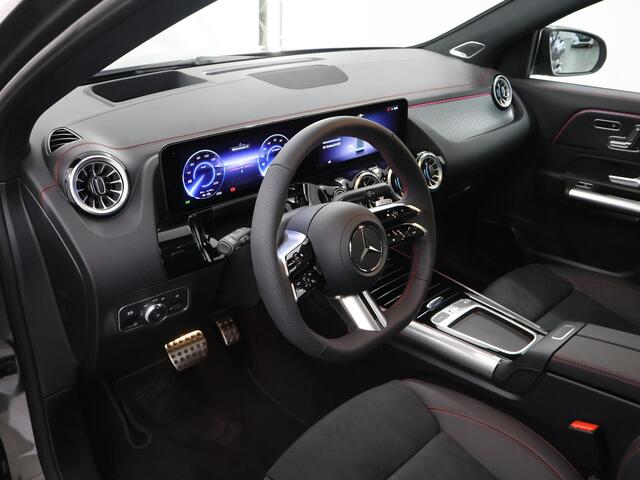 Mercedes-Benz EQA 250+ Business Solution AMG 71 kWh | Panoramaschuifdak | Night | Dodehoekassistent | Head-up | Burmester | Winterpakket |