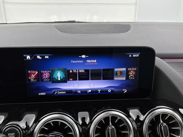 Mercedes-Benz EQA 250+ Business Solution Luxury 71 kWh | Trekhaak | Winterpakket | Warmtewerend, donkergetint glas | Sierdelen in lindenhout zwart | Smartphone integratie | Dodehoekassistent | Panoramaschuifdak | EASY PACK achterklep |