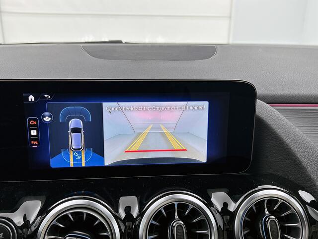 Mercedes-Benz EQA 250+ Business Solution Luxury 71 kWh | Trekhaak | Winterpakket | Warmtewerend, donkergetint glas | Sierdelen in lindenhout zwart | Smartphone integratie | Dodehoekassistent | Panoramaschuifdak | EASY PACK achterklep |