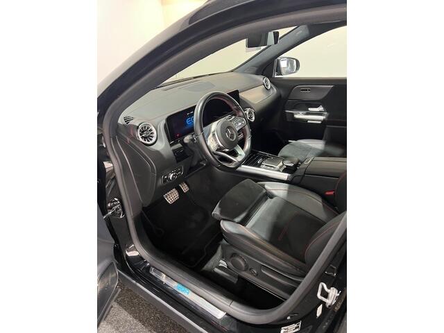 Mercedes-Benz EQA 250 AMG Line 67 kWh | Panorama schuif/kanteldak | Stoelverwarming | Camera 360 | Nachtpakket | Actieve Parkeerhulp