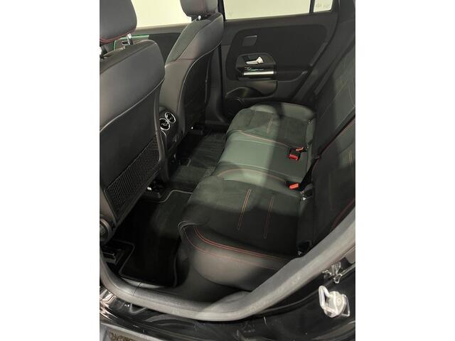 Mercedes-Benz EQA 250 AMG Line 67 kWh | Panorama schuif/kanteldak | Stoelverwarming | Camera 360 | Nachtpakket | Actieve Parkeerhulp