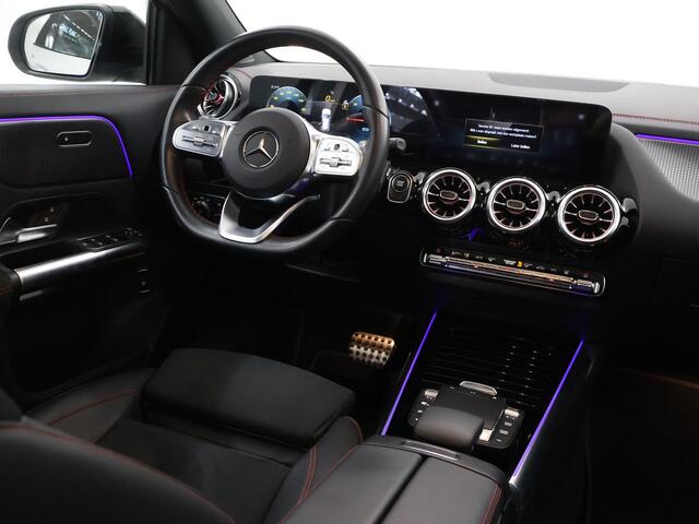 Mercedes-Benz EQA 250+ AMG Line 71 kWh | Panoramadak | Premium pakket | Advanced audio | Draadloos telefoonladen |