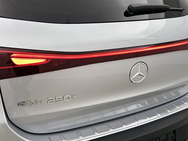 Mercedes-Benz EQA 250+ Business Solution AMG 71 kWh | Nightpakket | GUARD 360° Plus | DISTRONIC | 20 inch multispaaks velgen | Smartphone integratie | Panoramaschuifdak |