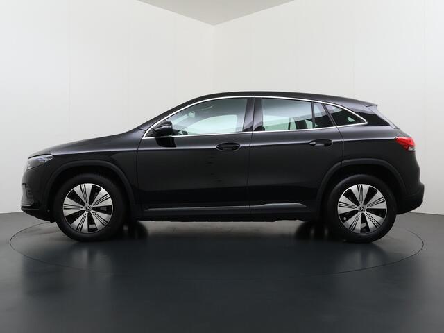 Mercedes-Benz EQA 250+ Luxury Line 71 kWh VAN: 35.900,- VOOR: 32.877,- UW LENTEVOORDEEL: 3.023,- | RIJKLAARPRIJS incl. 12mnd BOVAG