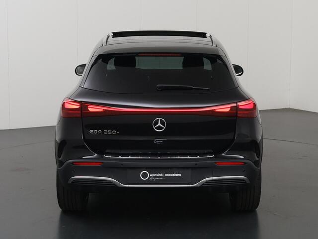 Mercedes-Benz EQA 250+ Business Solution AMG 71 kWh | Panoramaschuifdak | Leder | Head-up | Burmester | Winterpakket |