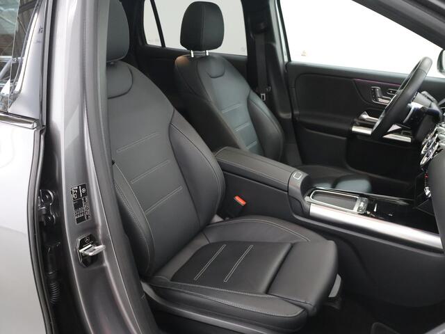 Mercedes-Benz EQA 300 4MATIC AMG Line 67 kWh | Night | Burmester | Panoramadak | Memory | Trekhaak | 20" lichtmetalen velgen |