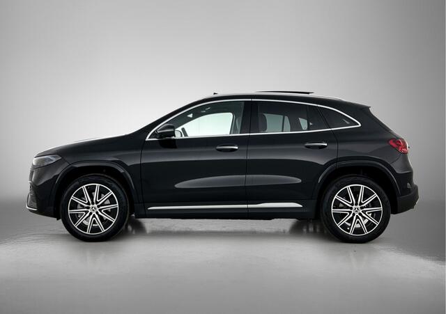 Mercedes-Benz EQA 250+ Business Solution AMG 71 kWh | Premium pakket | Winterpakket | Trekhaak | DISTRONIC | Panoramaschuifdak | 360° camera | Sfeerverlichting | Smartphone integratie |