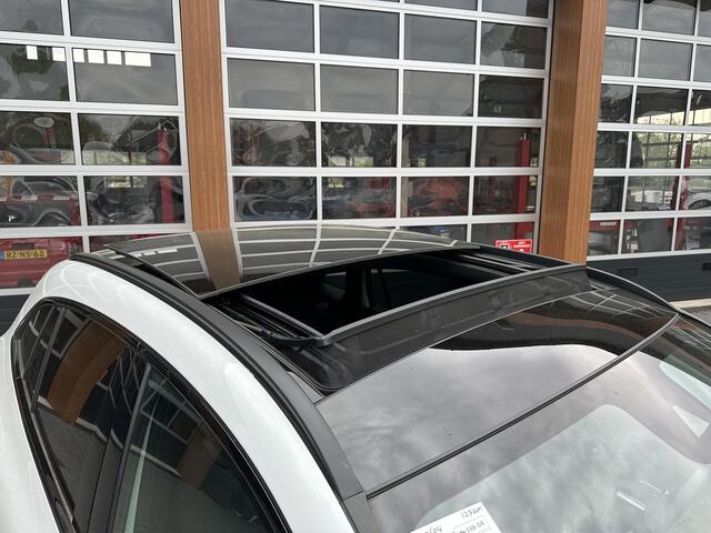 Mercedes-Benz EQA 250 Business Solution AMG 67 kWh | Panoramadak | Sfeerverlichting | Apple Carplay |