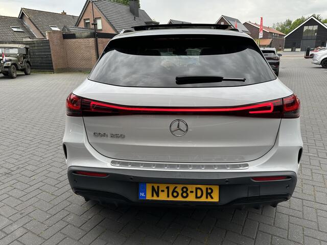 Mercedes-Benz EQA 250 Business Solution AMG 67 kWh | Panoramadak | Sfeerverlichting | Apple Carplay |