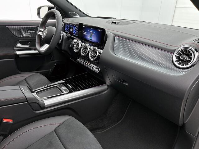 Mercedes-Benz EQA 250+ Business Solution AMG 71 kWh | Premium pakket | Winterpakket | Nightpakket | Trekhaak | Panoramaschuifdak | DISTRONIC | 20 inch multispaaks lichtmetalen velgen |