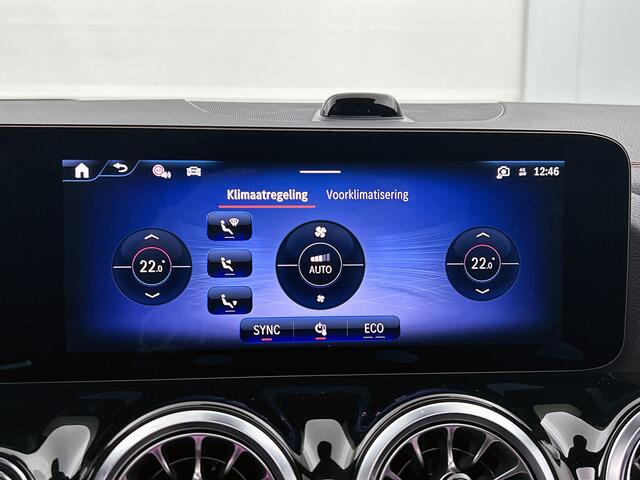 Mercedes-Benz EQA 250+ Business Solution AMG 71 kWh | Premium pakket | Nightpakket | Parkeerpakket | Panoramaschuifdak | 360° camera | 19 inch tienspaaks lichtmetalen AMG-velgen | Smartphone integratie |