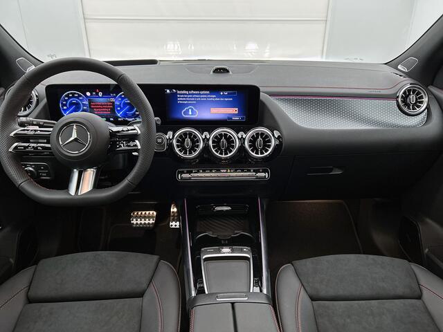 Mercedes-Benz EQA 250+ Business Solution AMG 71 kWh | Premium pakket | Nightpakket | DISTRONIC | Panoramaschuifdak | 360° camera | 20 inch multispaaks lichtmetalen velgen | Burmester Surround Sound |