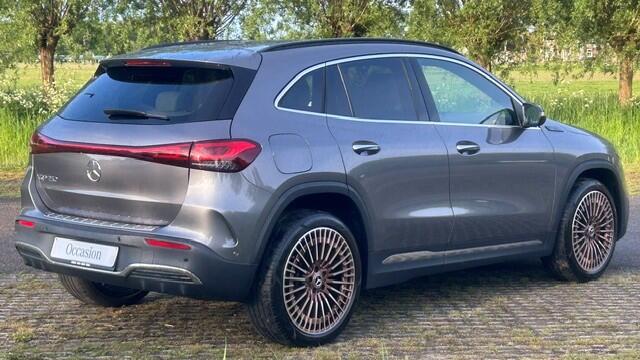 Mercedes-Benz EQA 250 AMG LINE 67 kWh EDITION 1, 30.000KM!! 1E EIGENAAR!! NAVIGATIE, DAB RADIO, LEER, STOELVERWARMING, SFEERVERLICHTING, KEYLESS GO, DODEHOEK ASSIST, RIJBAAN ASSIST, PARKEERHULP V/A, ACHTERUITRIJCAMERA, LED-LICHT, 20"AMG-VELGEN, ENZ. ENZ. FULL OPTIONS!!