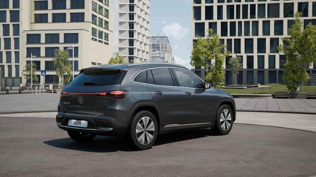 Mercedes-Benz EQA 250+ Luxury Line 71 kWh | Winter pakket | Distronic | 360 camera | Getint glas |