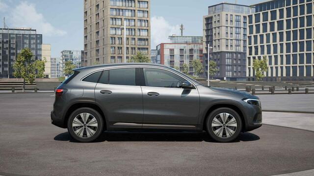 Mercedes-Benz EQA 250+ Luxury Line 71 kWh | Winter pakket | Distronic | 360 camera | Getint glas |