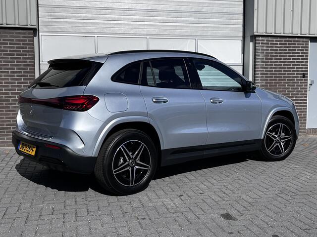 Mercedes-Benz EQA 250+ AMG | Night Pakket | Panoramadak | Trekhaak | Dodehoekassistent | Apple CarPlay | Android Auto | Advanced Sound System | Stoelverwarming | Sfeerverlichting | Parkeersensoren | Achteruitrijcamera | Elektrische Achterklep