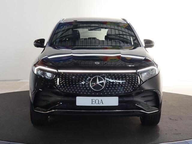 Mercedes-Benz EQA 250+ Business Solution AMG 71 kWh | Panoramaschuifdak | Burmester | 360°-camera | Head-up display | Trekhaak |