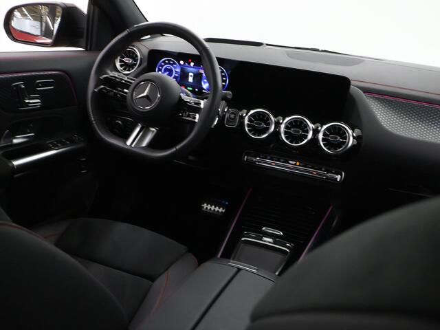 Mercedes-Benz EQA 250+ Business Solution AMG 71 kWh | Panoramaschuifdak | Night | Dodehoekassistent | Head-up | Burmester | Winterpakket |