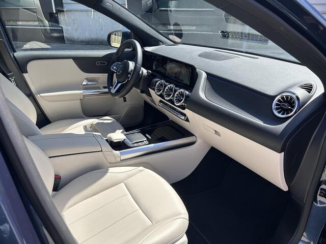 Mercedes-Benz EQA 250 Luxury Line 67 kWh | Beige Leder | Panoramadak | Trekhaak | Adaptief Cruise Control
